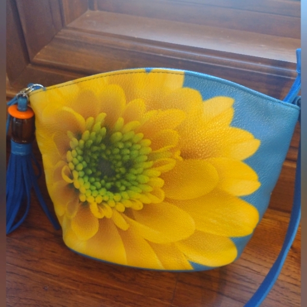 🌼 Sharif Leather Yellow Chrysanthemum Crossbody Purse